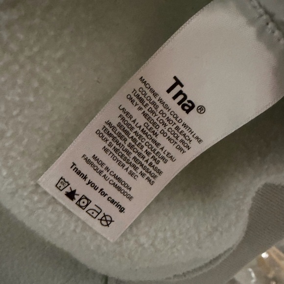 Aritzia TNA Cozy Cropped Zip-Up Hoodie Light Sage Green | Fleece - Picture 7 of 10